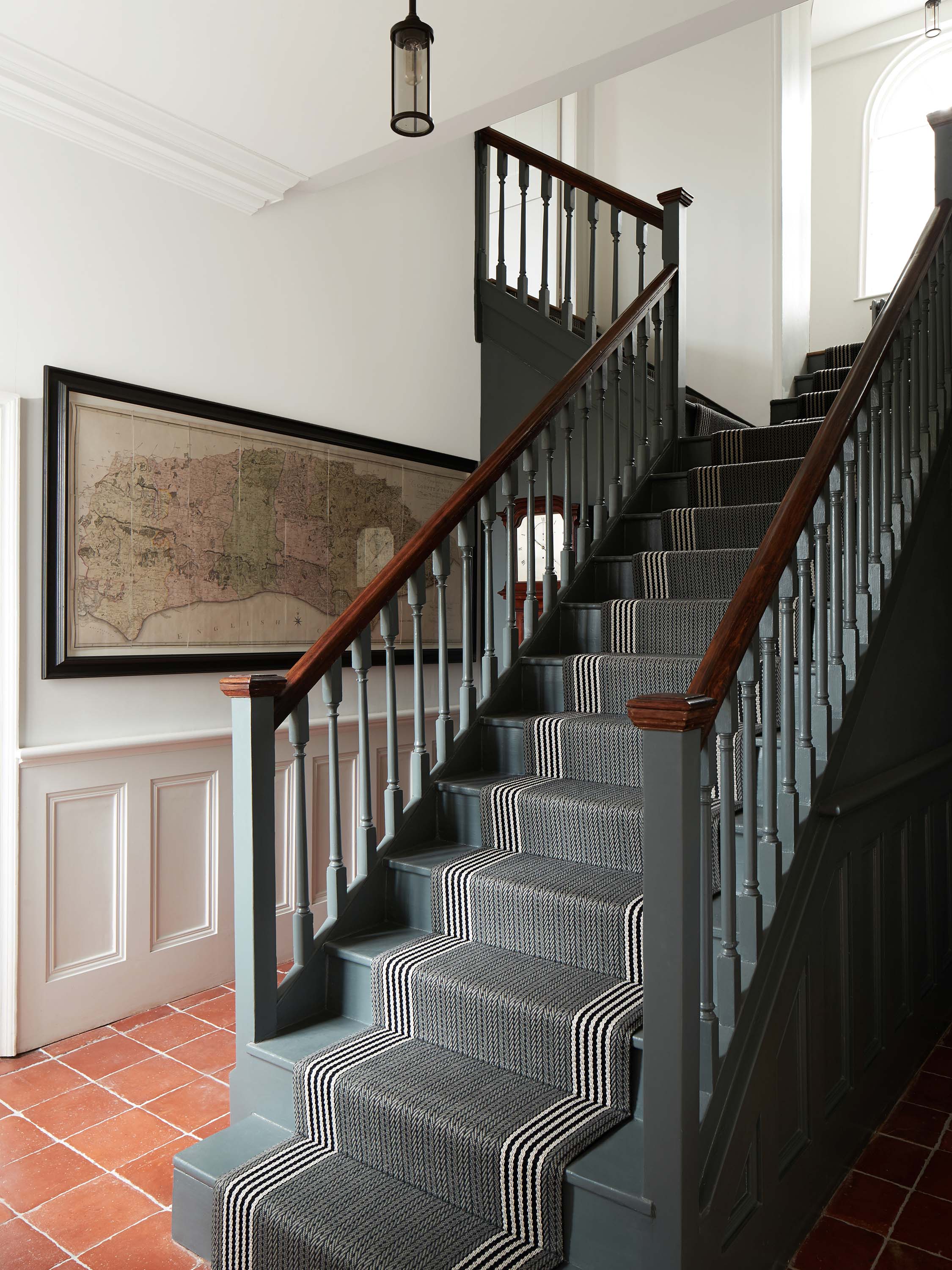 Striped flatweave runner in black and white