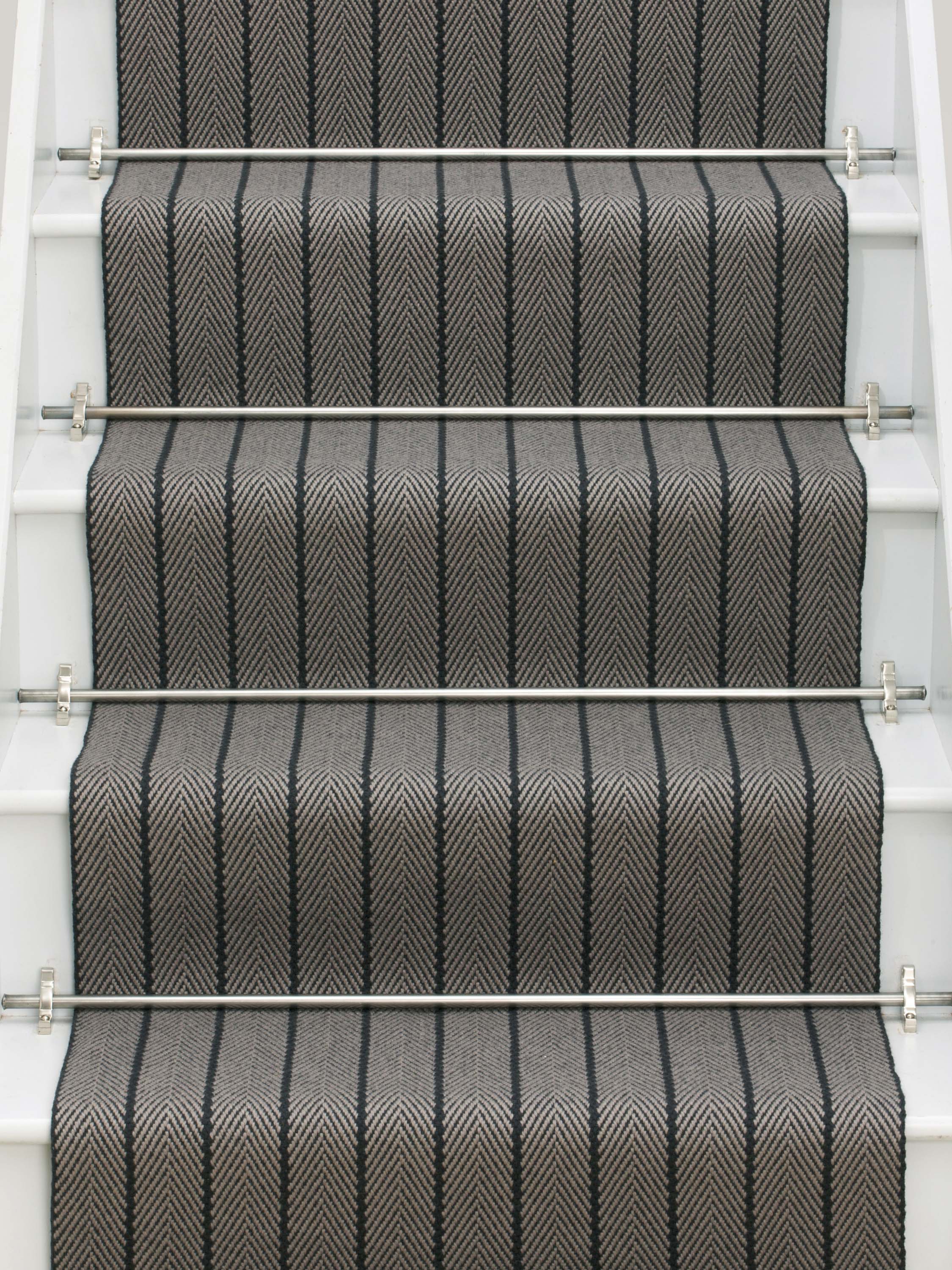 Striped flatweave runner in grey and black