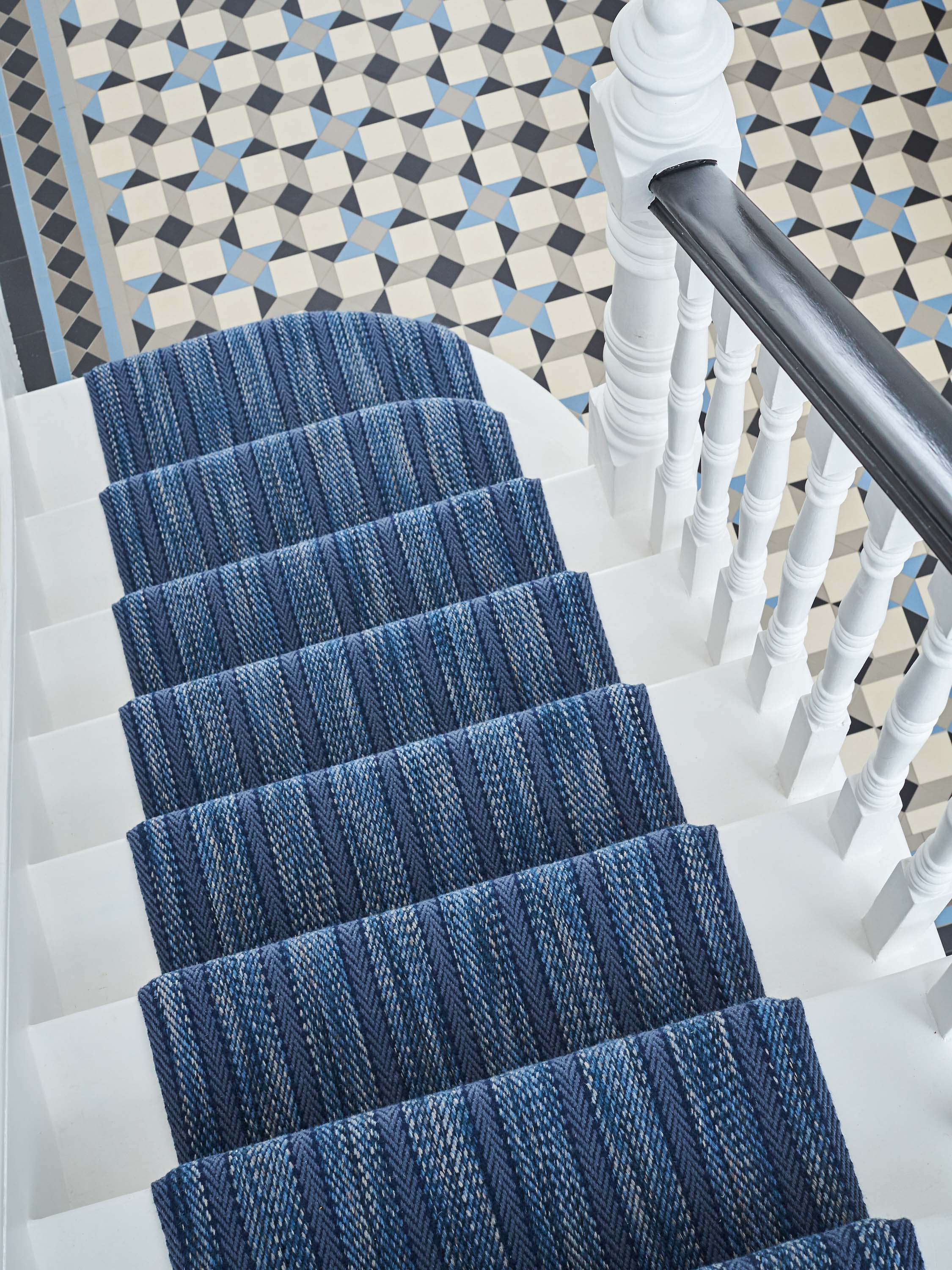 Striped flatweave runner in blue 