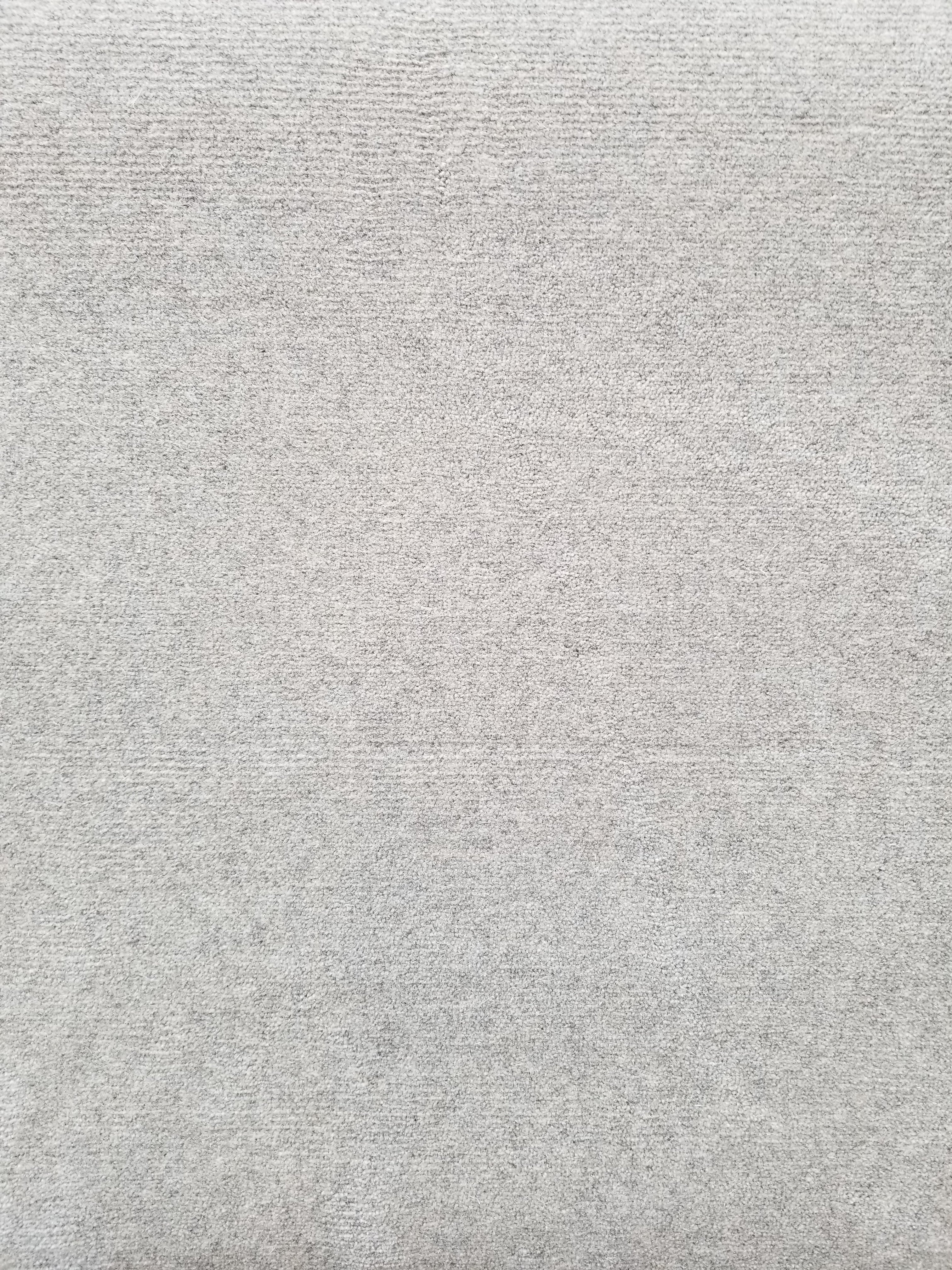 Berlin rug in solid design in light grey