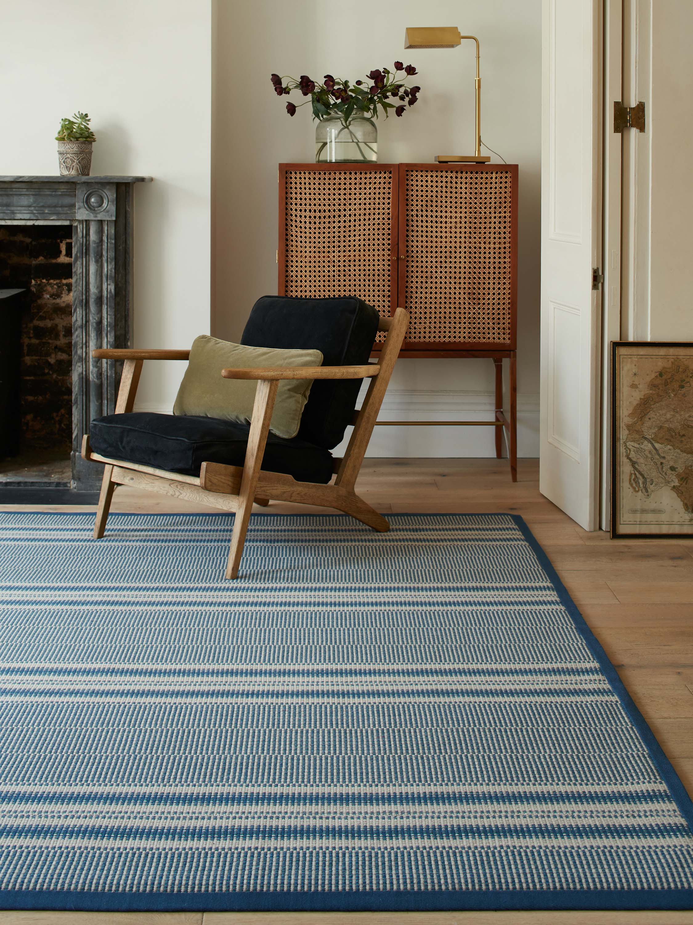 Striped flatweave runner in blue 