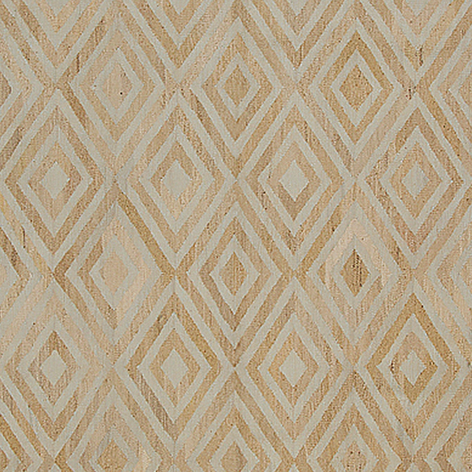 Woven rug swatch in an interlocking diamond pattern in white on a mottled cream field.